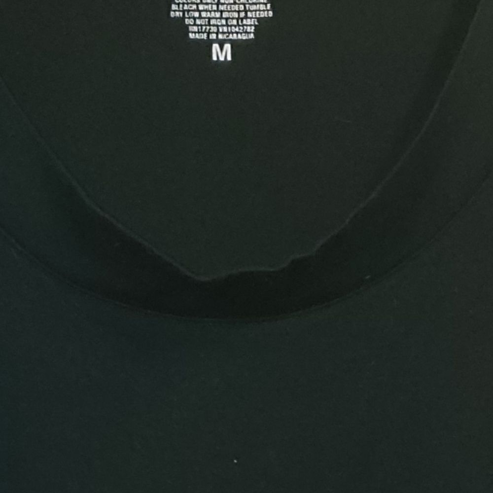 FREE with any purchase Mossimo Long Sleeve Black Tee Size Medium - Picture 4 of 7